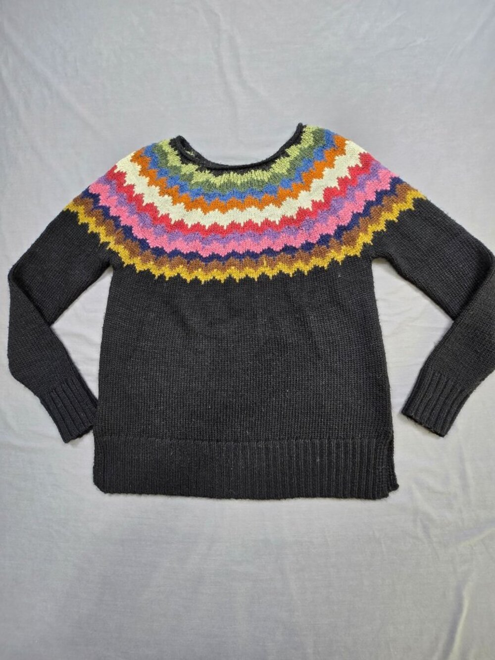 American Eagle Outfitters Medium Knit Sweater Multicolor Chevron Pattern Black